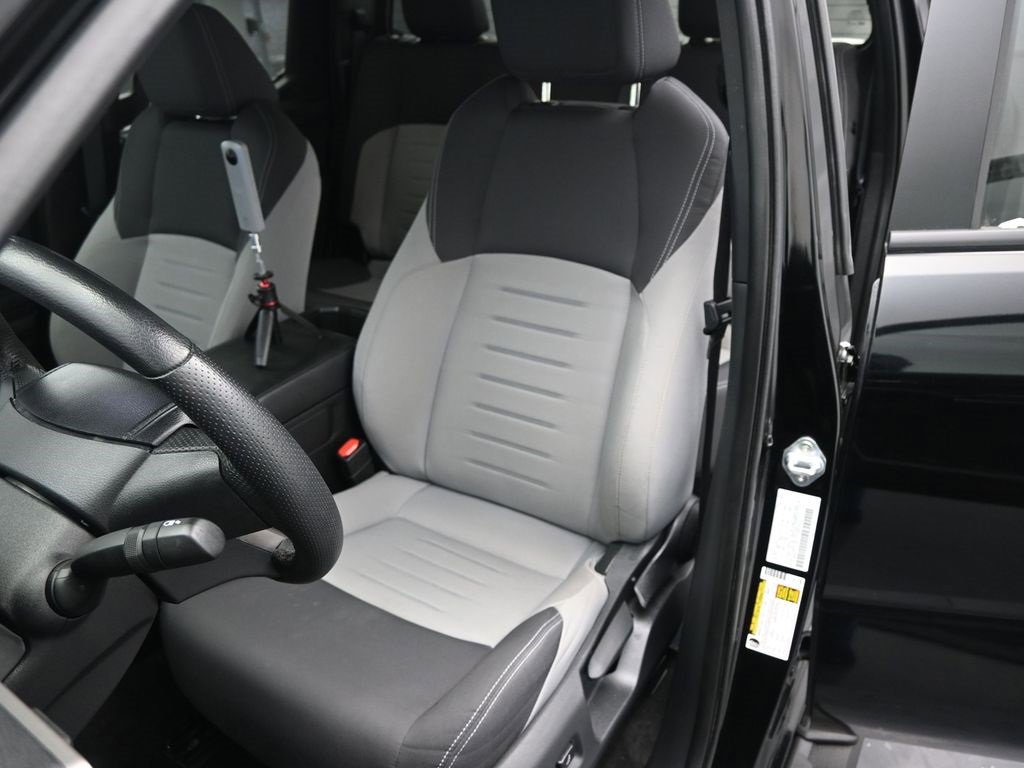 Used 2024 Toyota Tacoma TRD Off-Road image 10