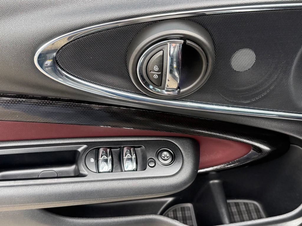 Used 2016 MINI Cooper Clubman FWD image 17