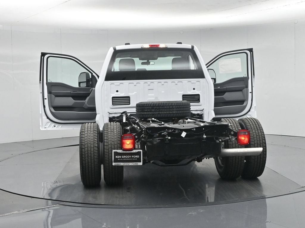 New 2026 Ford F350 XL w/ XL Chrome Package RWD image 23