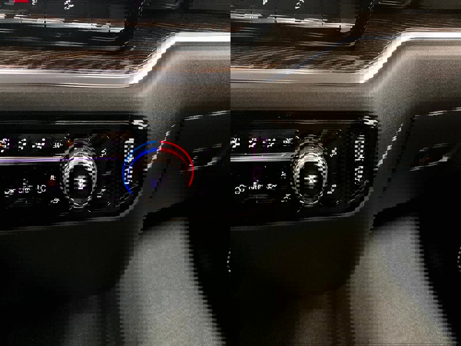 Used 2024 GMC Sierra 1500 Elevation image 26