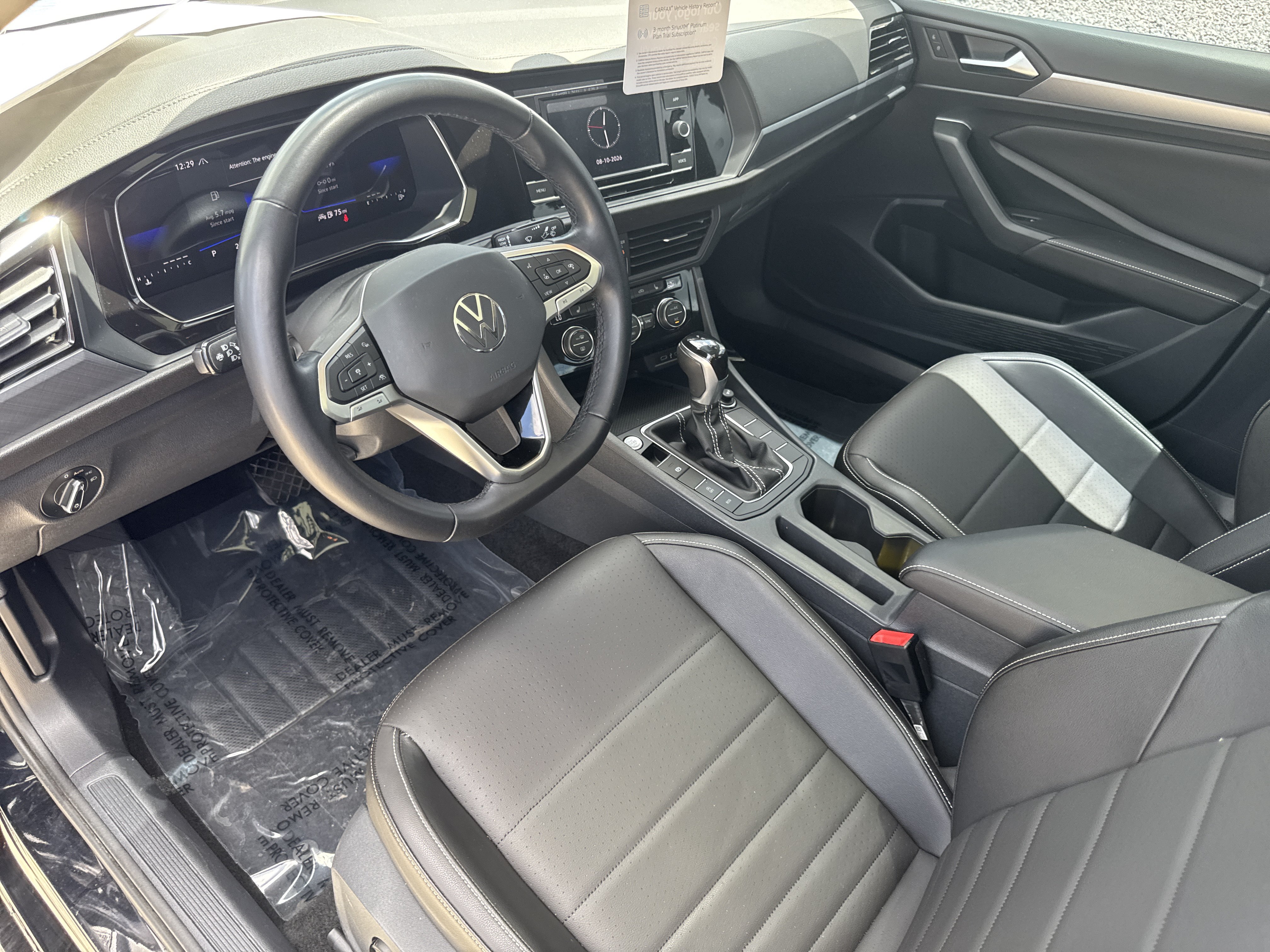Certified 2023 Volkswagen Jetta SE w/ Panoramic Sunroof Package FWD image 17