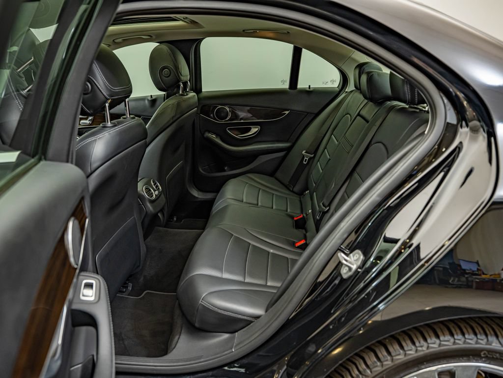 Used 2018 Mercedes-Benz C 300 4MATIC Sedan image 35