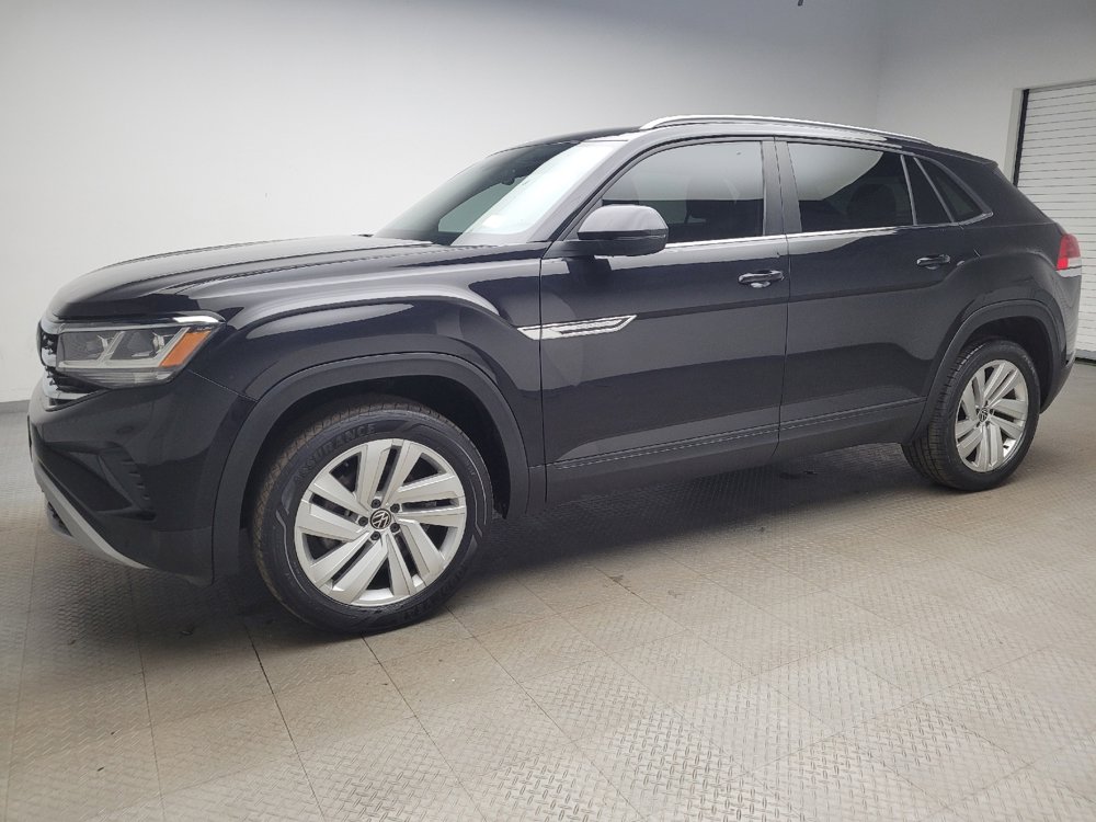 Used 2020 Volkswagen Atlas Cross Sport SE w/ Panoramic Sunroof Package image 2