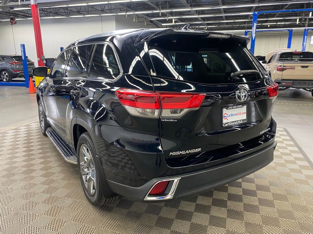 Used 2019 Toyota Highlander Limited Platinum image 7