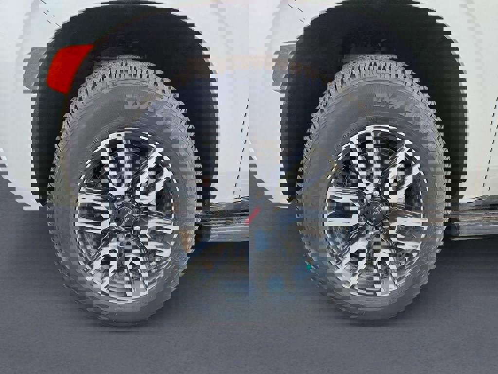 Used 2023 GMC Yukon AT4 w/ AT4 Premium Package image 14