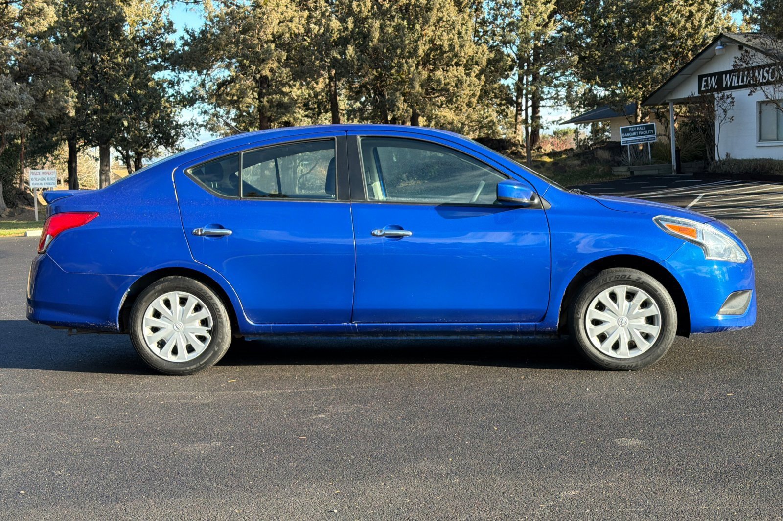 Used 2017 Nissan Versa SV image 3