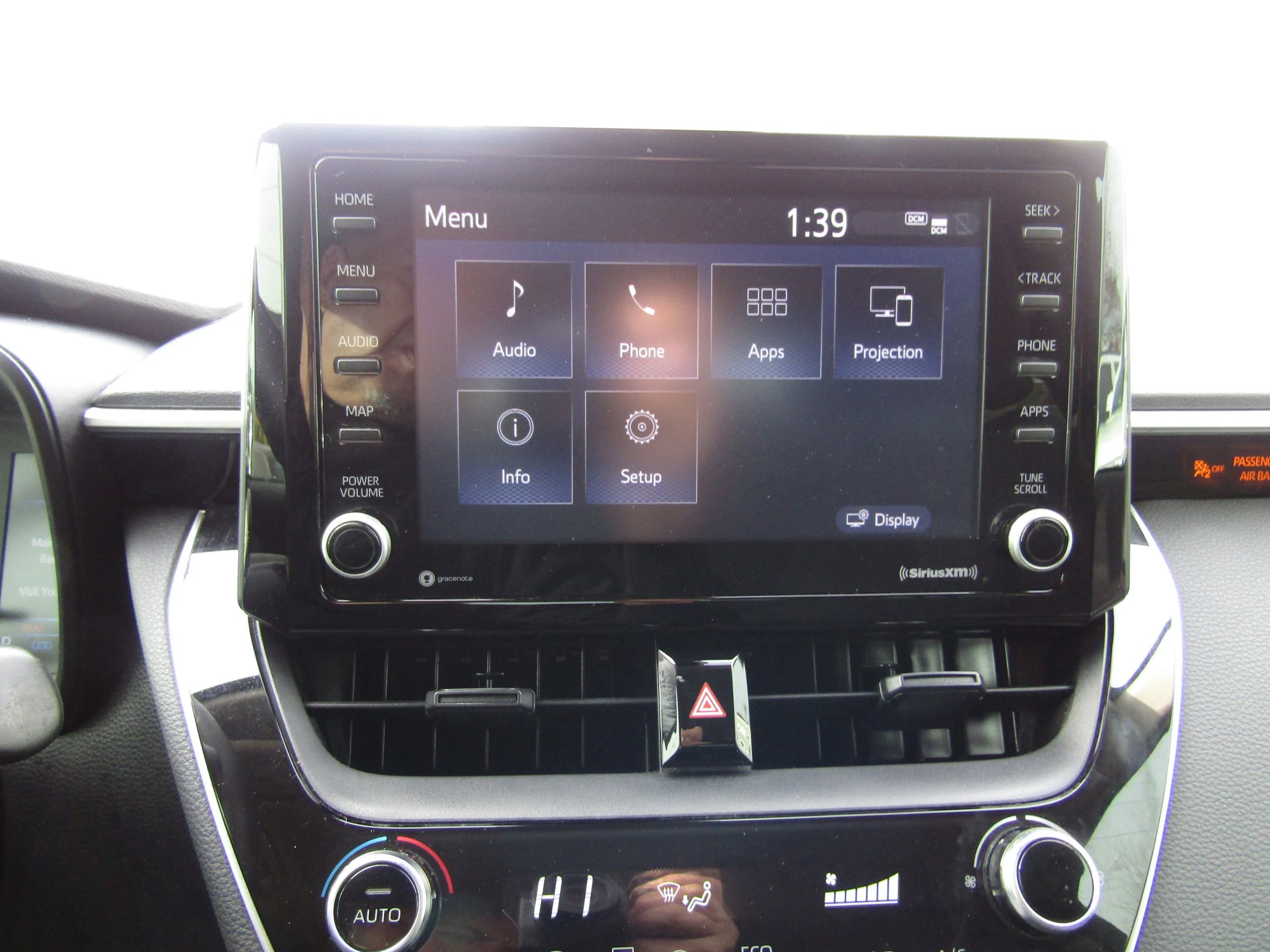 Used 2022 Toyota Corolla LE image 17