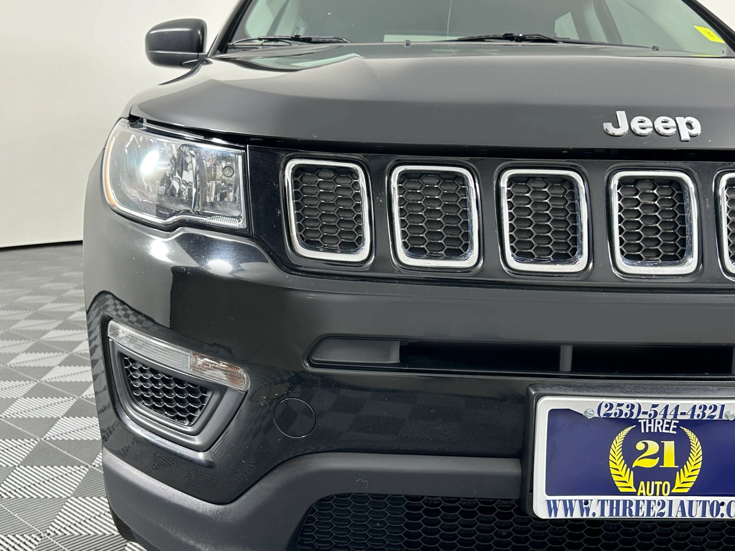 Used 2020 Jeep Compass Sport w/ Cold Weather Group AWD/4WD image 4