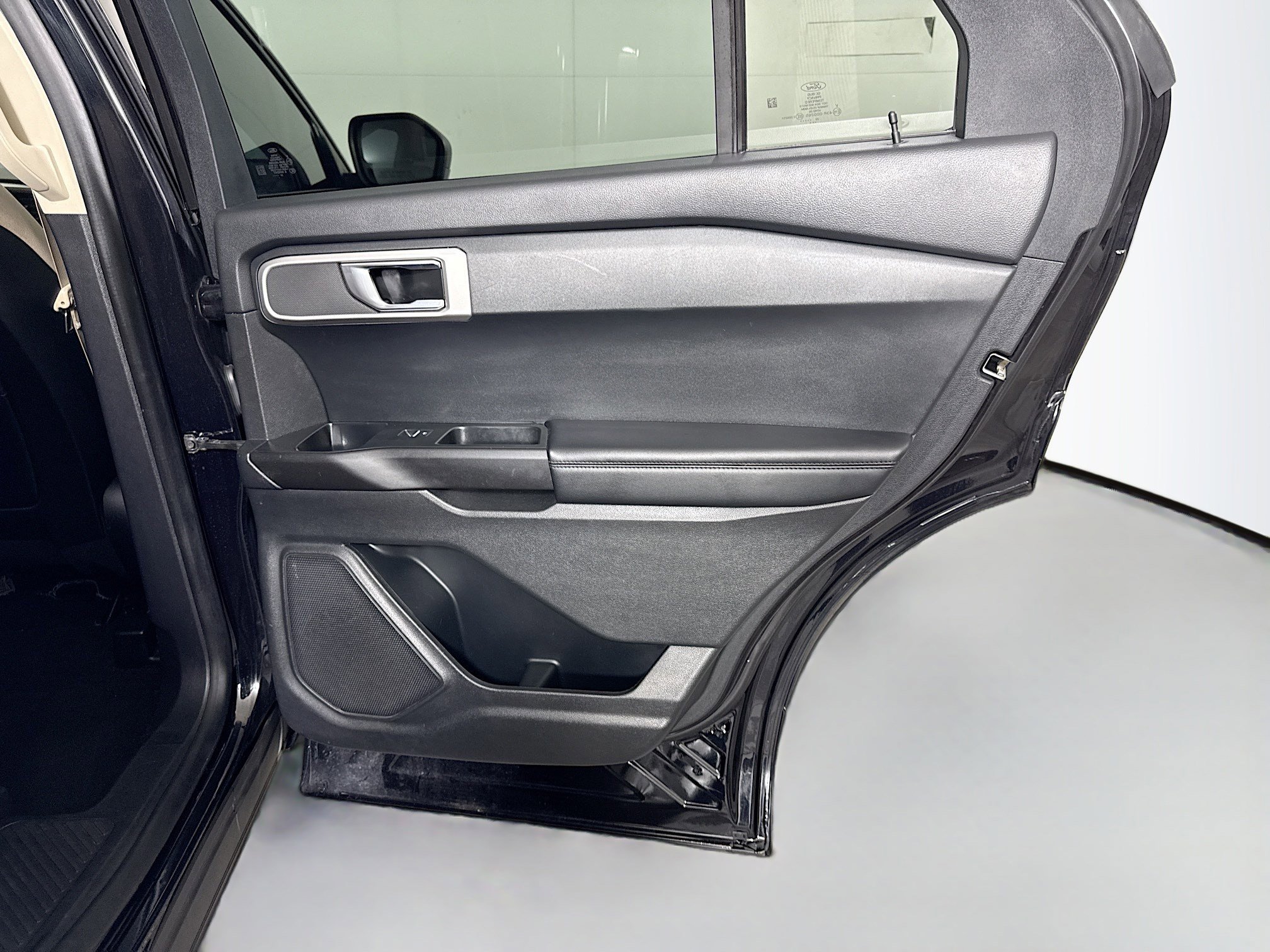 Used 2020 Ford Explorer 2WD image 27