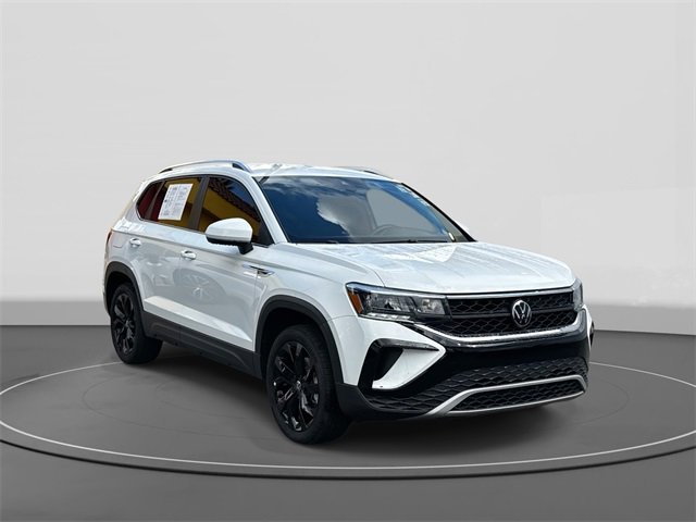 Certified 2023 Volkswagen Taos SE w/ Black Wheel Package