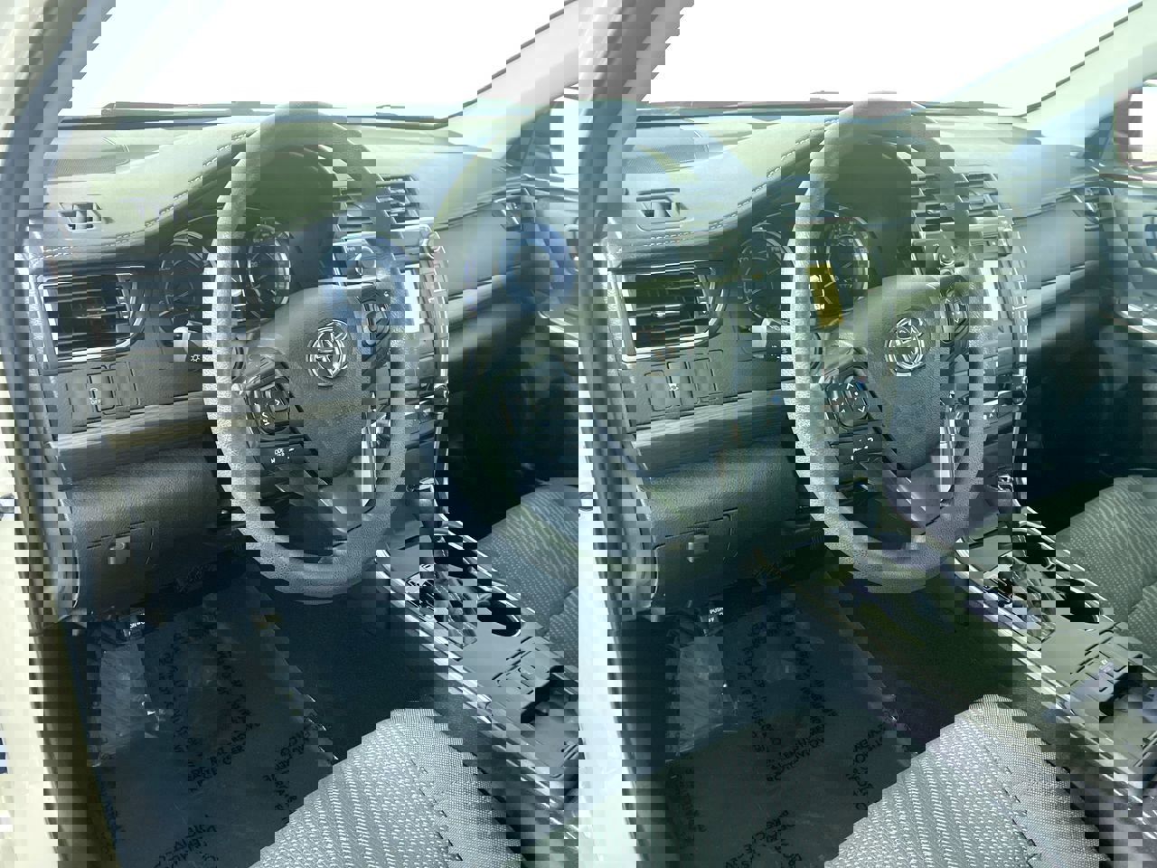 Used 2015 Toyota Camry LE image 20