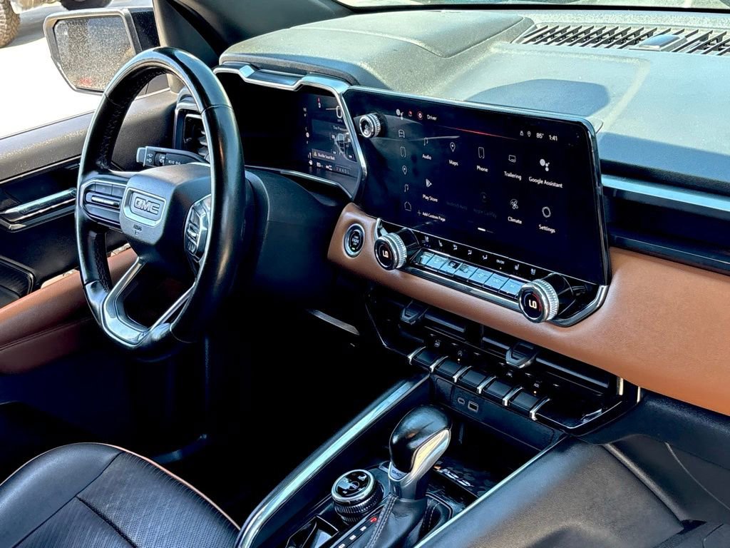 Used 2023 GMC Canyon AT4 w/ AT4 Premium Package image 27