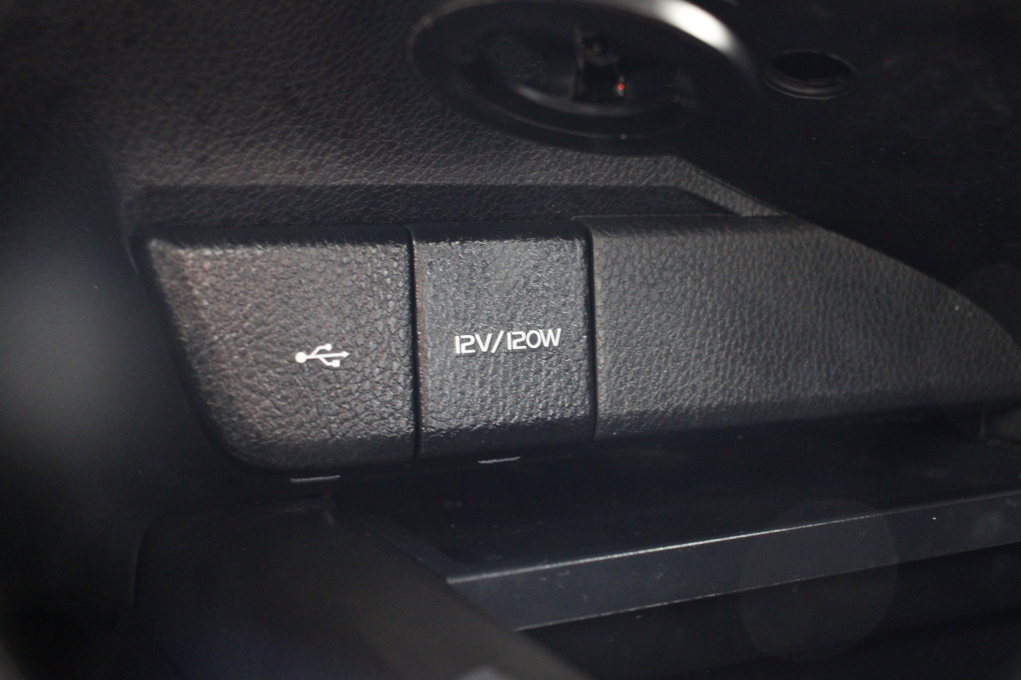 Used 2023 Toyota Camry SE image 19