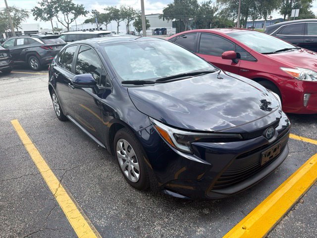 Used 2024 Toyota Corolla LE FWD image 3