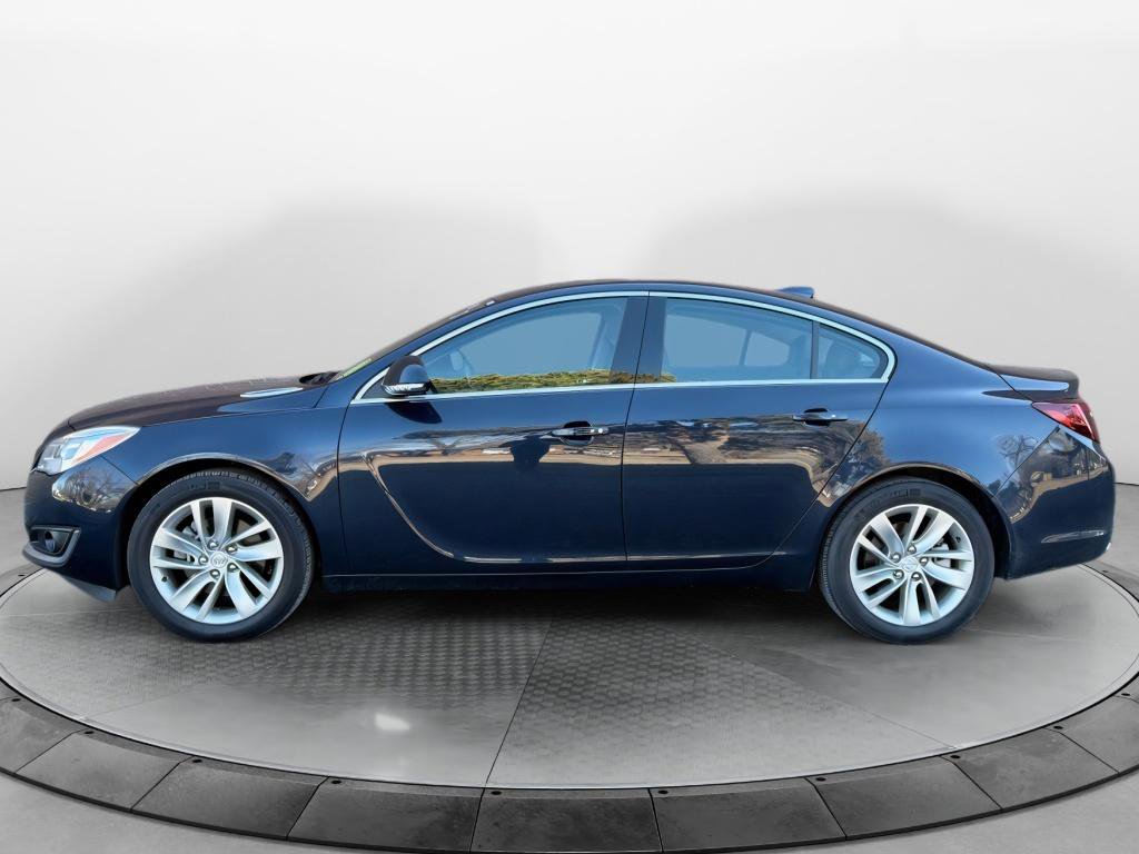 Used 2017 Buick Regal Premium w/ Driver Confidence Package #1 image 2