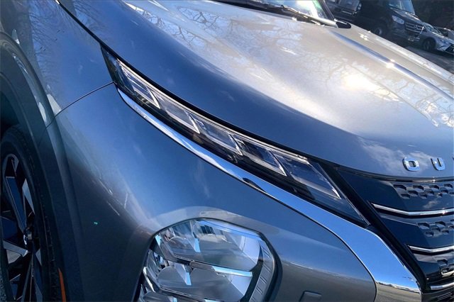 Used 2023 Mitsubishi Outlander SEL image 24