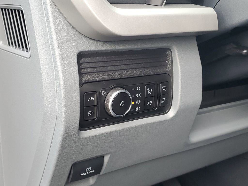 New 2026 Ford F250 XLT w/ XLT Premium Package image 10
