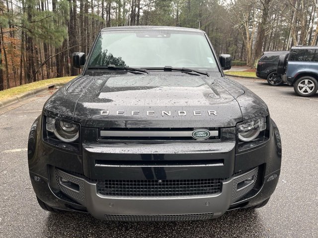 Certified 2024 Land Rover Defender 110 V8 image 3