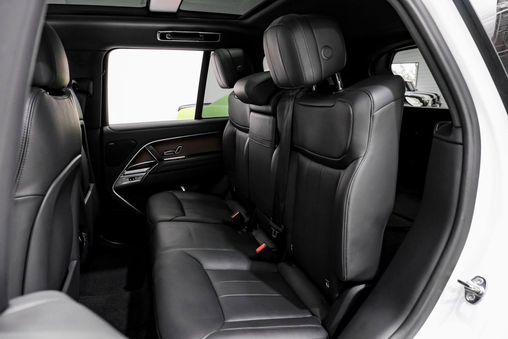 Used 2024 Land Rover Range Rover SE image 36