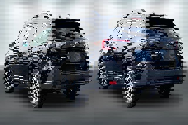 Used 2024 Subaru Outback Premium image 9