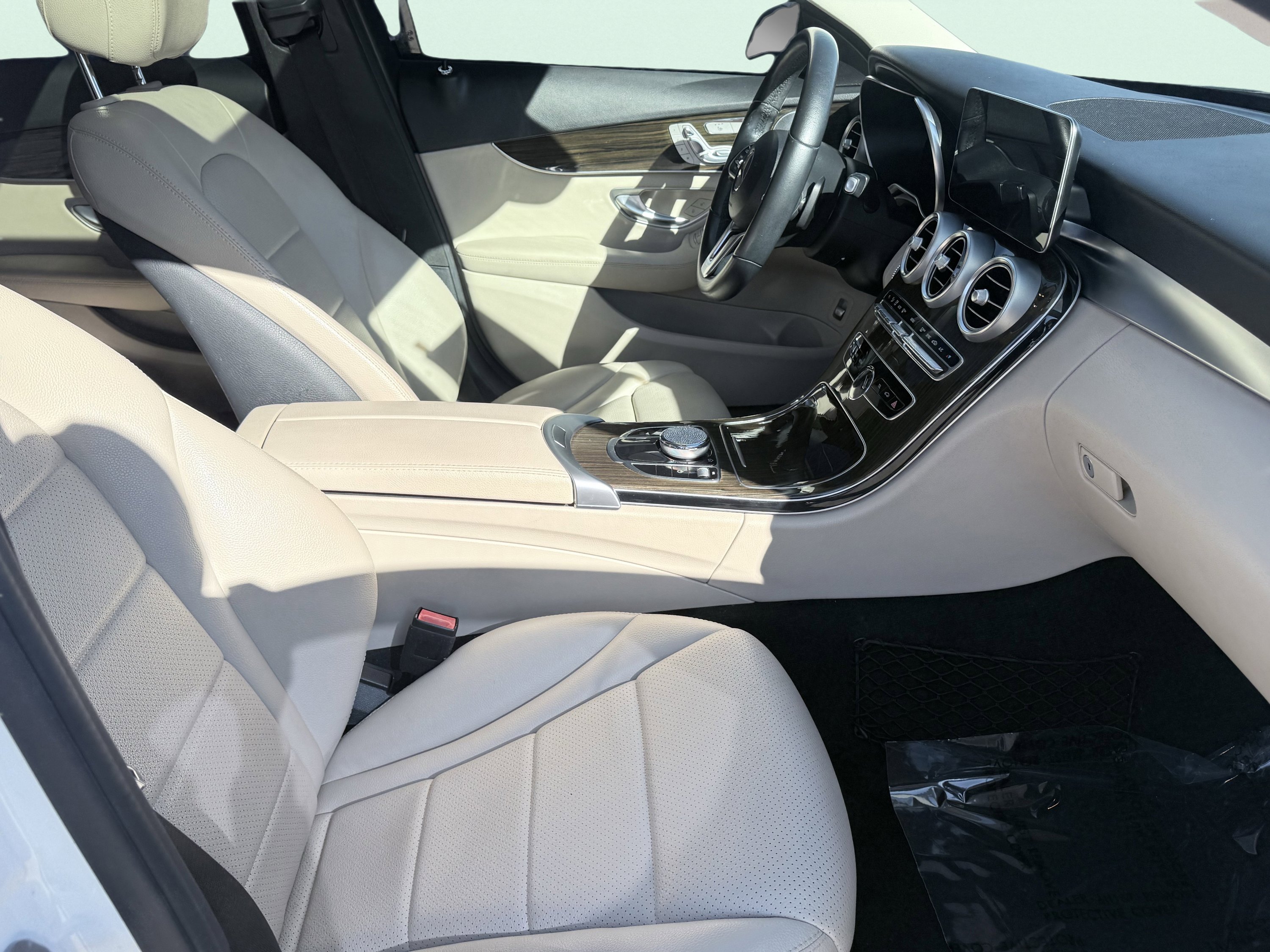 Used 2021 Mercedes-Benz C 300 Sedan image 24