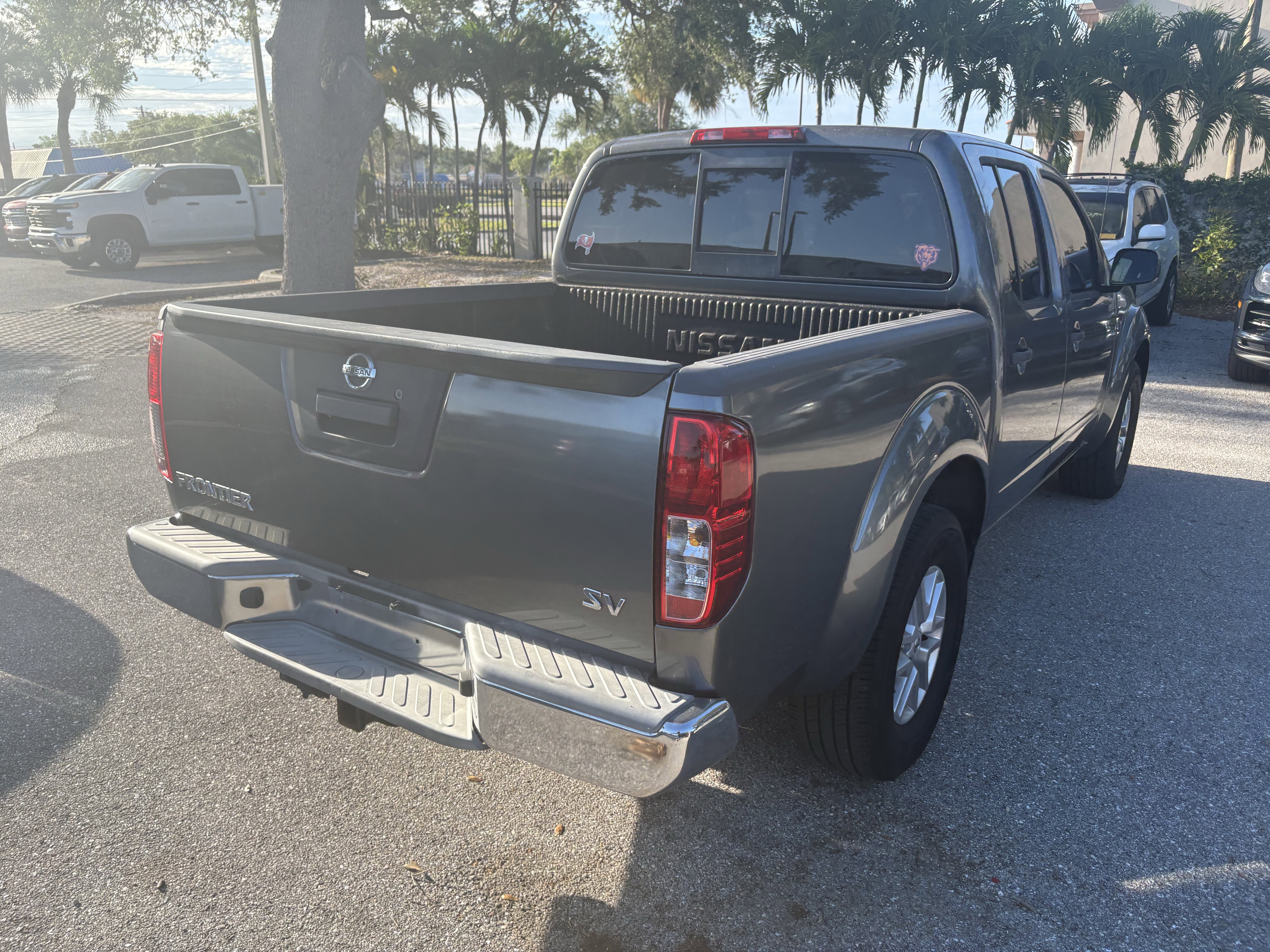 Used 2019 Nissan Frontier SV RWD image 7