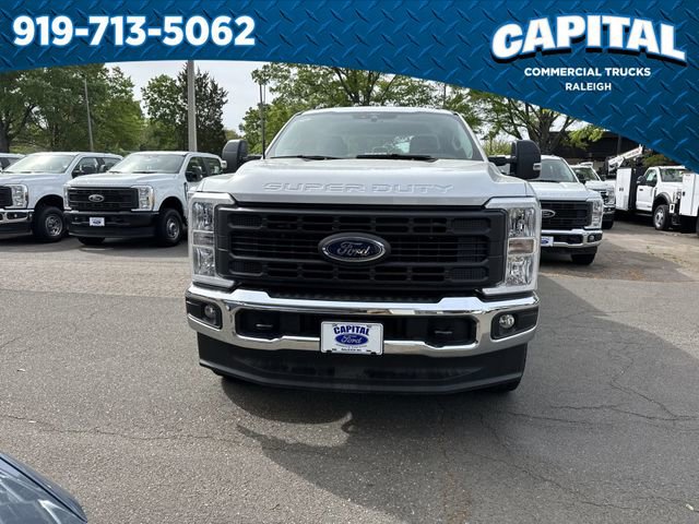 New 2026 Ford F250 XL w/ XL Chrome Package image 3