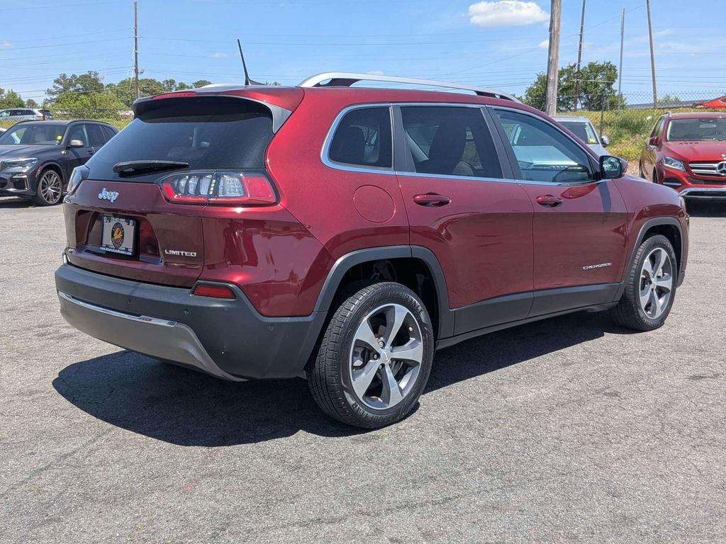 Used 2019 Nissan Kicks SR w/ Exterior Package image 5