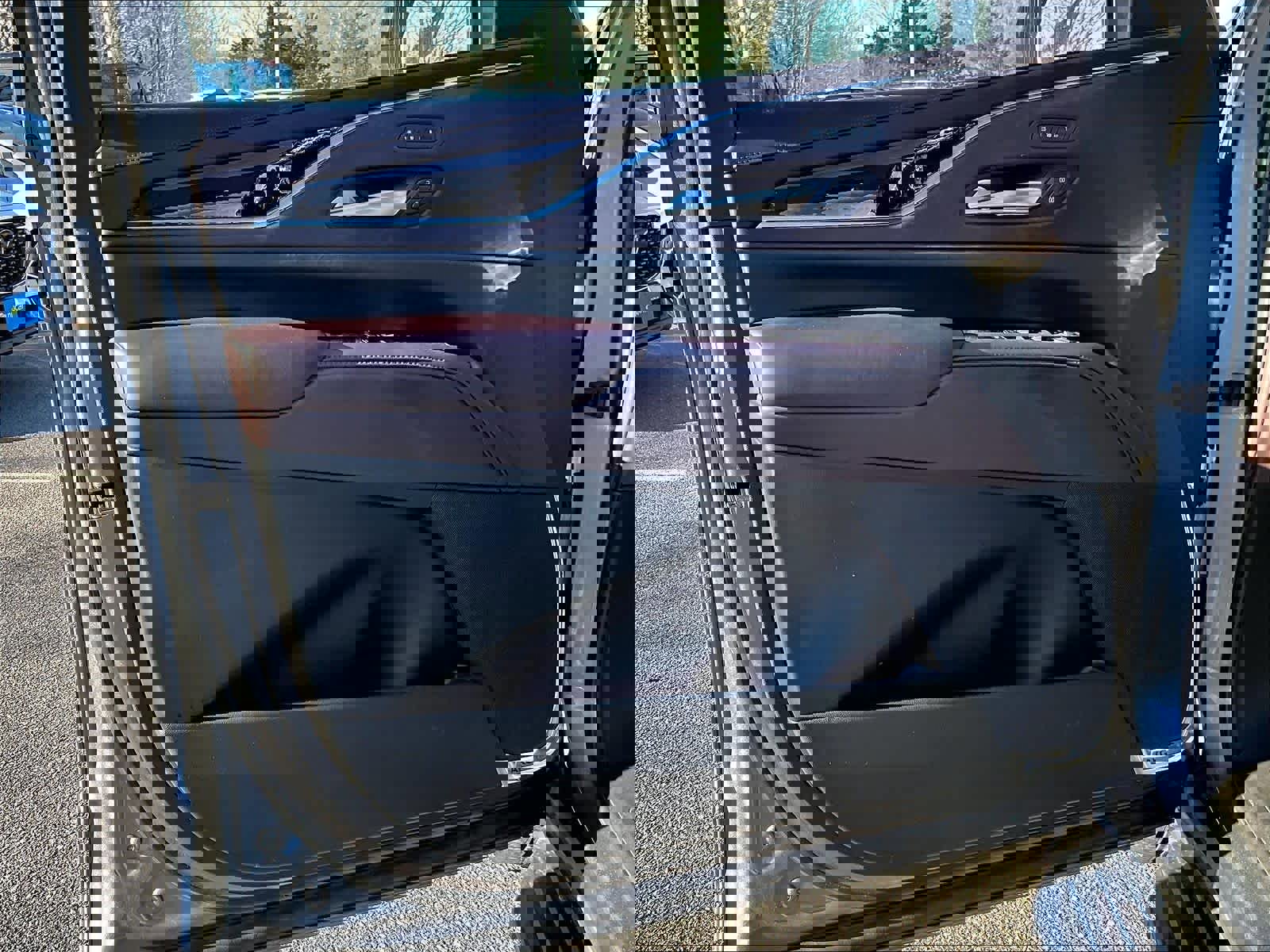 Used 2021 Cadillac Escalade Sport Platinum w/ Heavy-Duty Trailer Package image 9