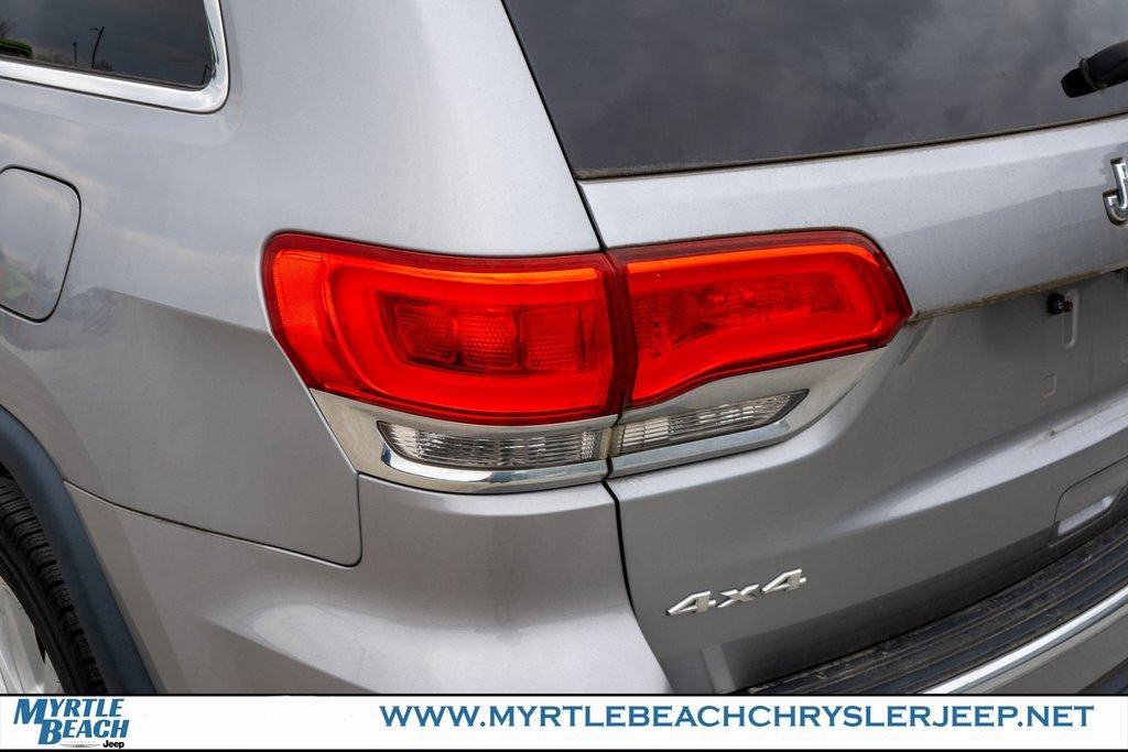 Used 2017 Jeep Grand Cherokee Limited image 11