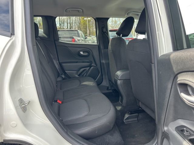 Used 2023 Jeep Renegade Latitude AWD/4WD image 18