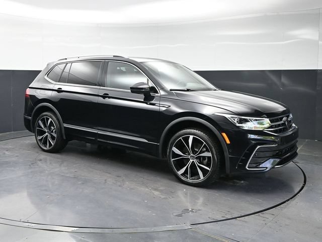 Used 2024 Volkswagen Tiguan SEL R-Line AWD/4WD image 3