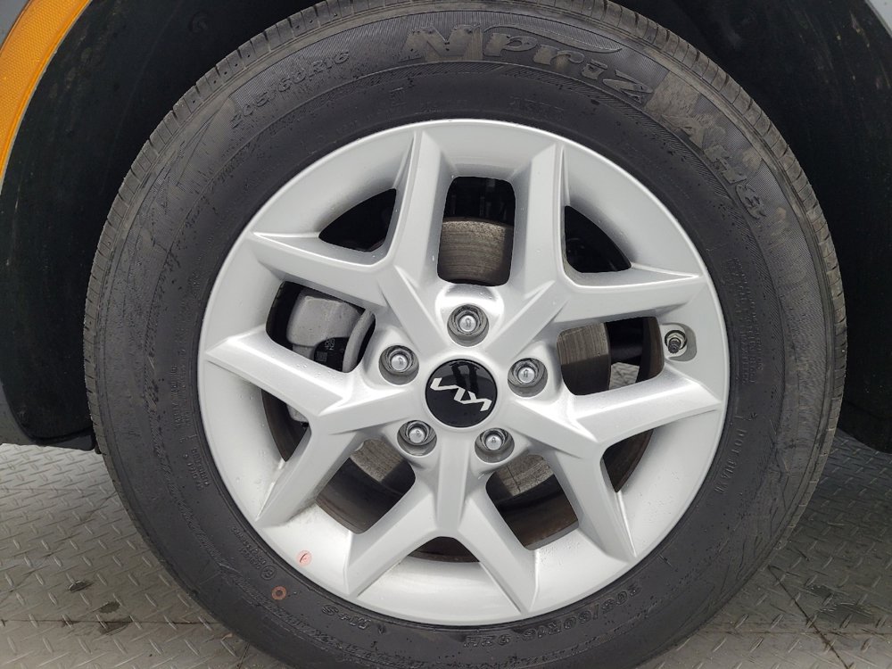 Used 2025 Kia Soul LX w/ LX Technology Package image 31