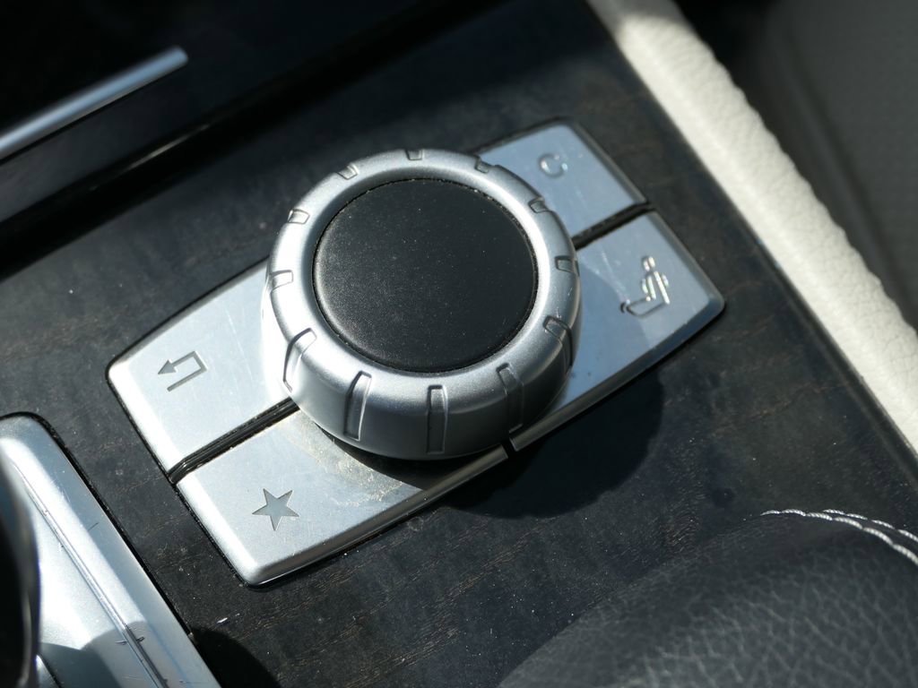Used 2019 Mercedes-Benz SL 550 image 22