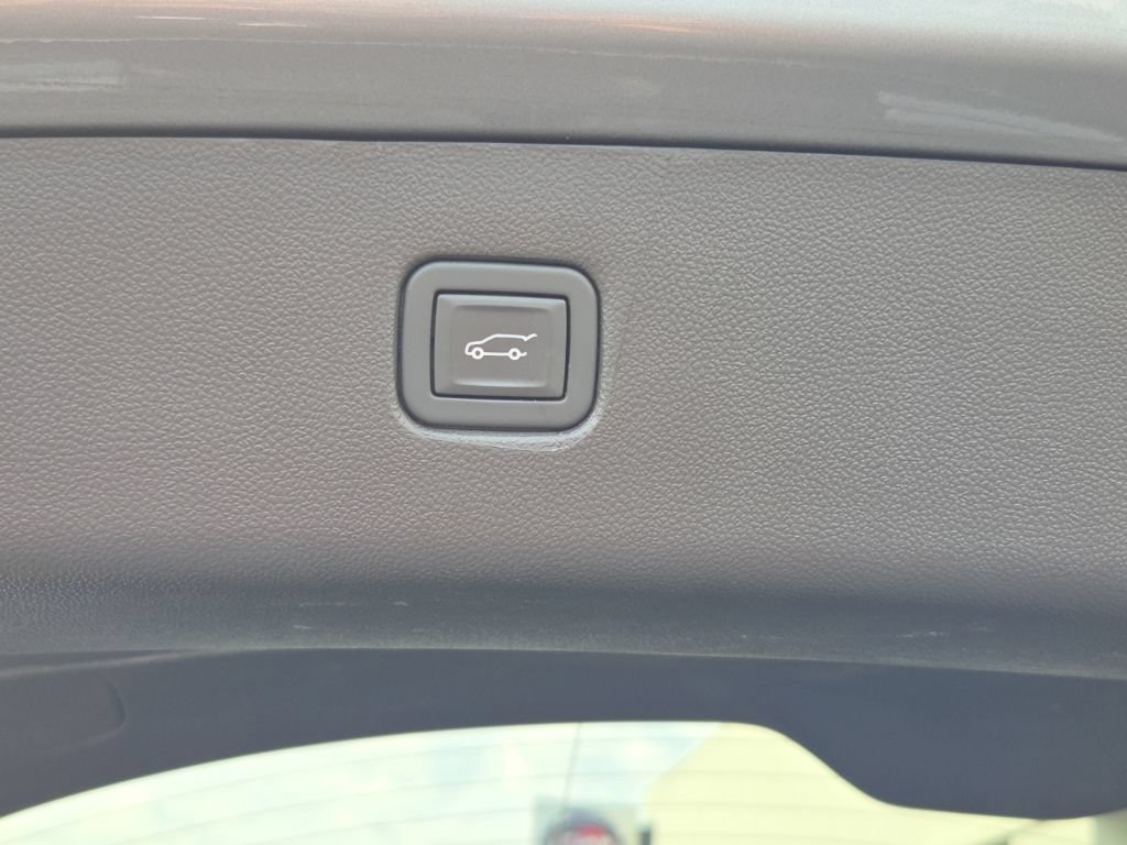 Used 2024 Chevrolet Blazer LT w/ Convenience Package FWD image 30