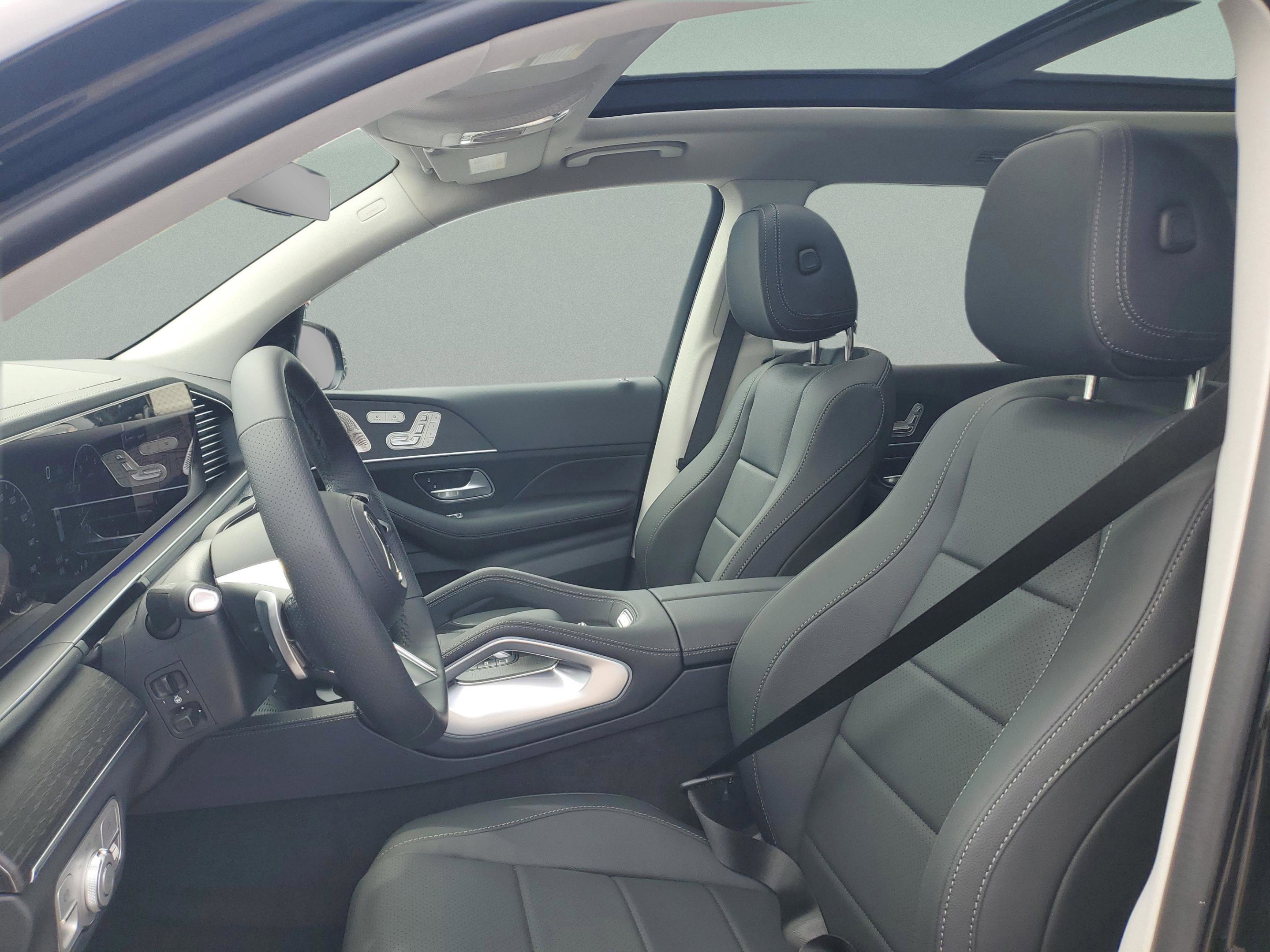 Certified 2026 Mercedes-Benz GLS 450 4MATIC image 19
