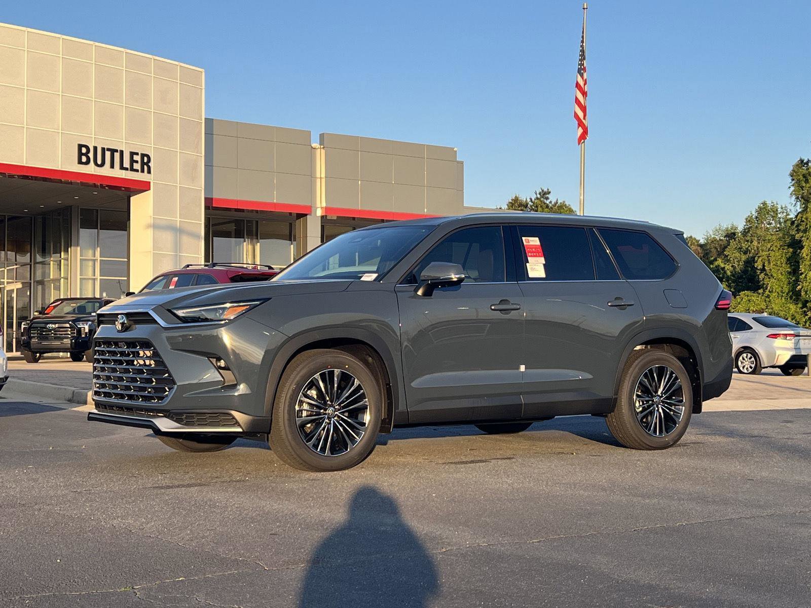 New 2026 Toyota Grand Highlander AWD Hybrid image 2