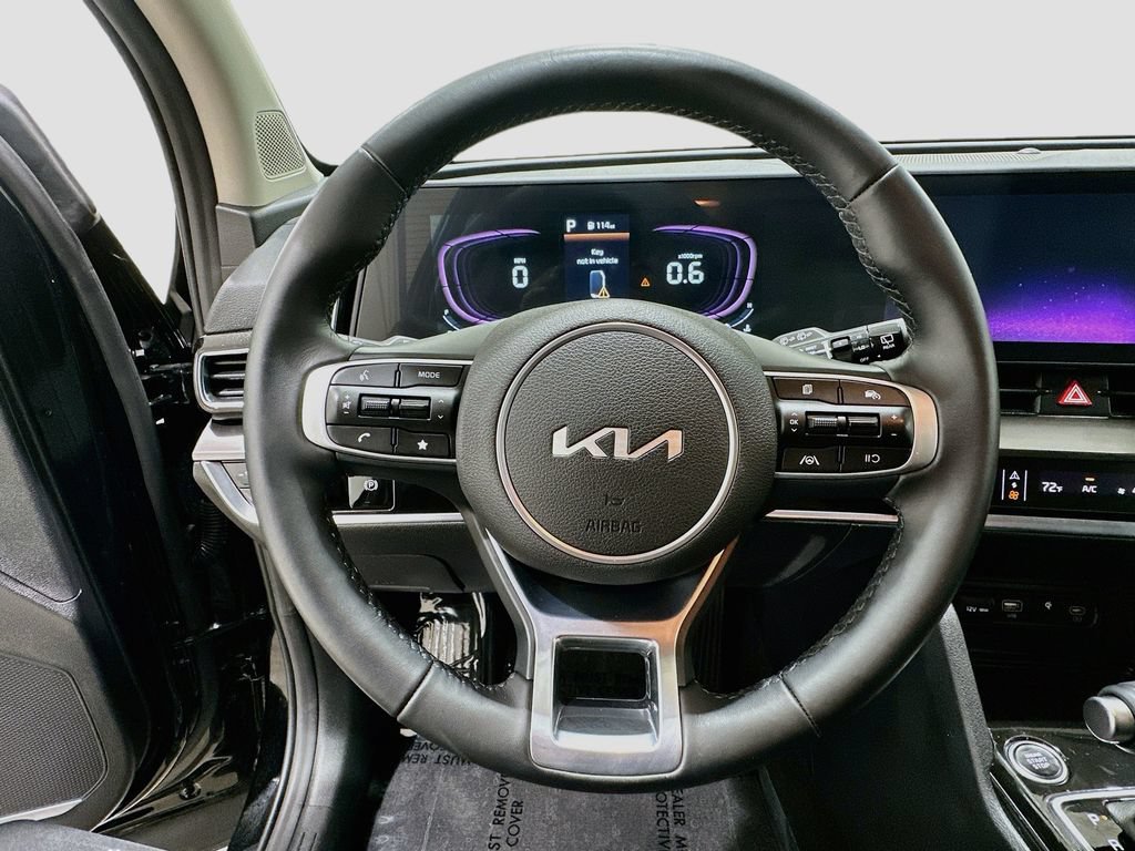 Used 2025 Kia Sportage EX FWD image 11