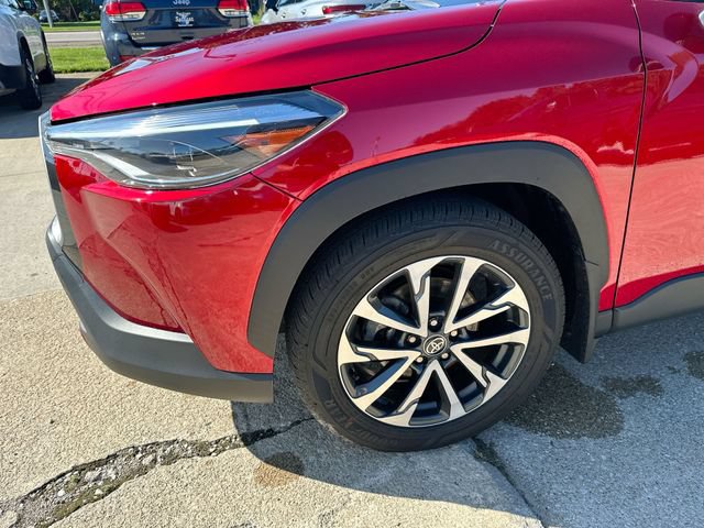 Used 2025 Toyota Corolla Cross XLE w/ Convenience Package AWD/4WD image 37