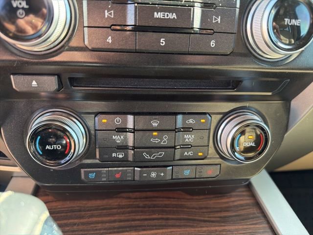 Used 2015 Ford F150 Lariat w/ Equipment Group 502A Luxury image 9