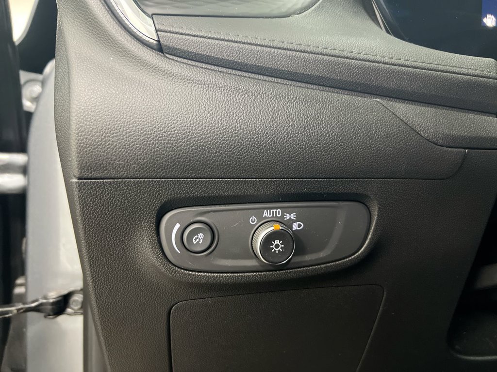 Used 2025 Buick Encore GX Preferred FWD image 18
