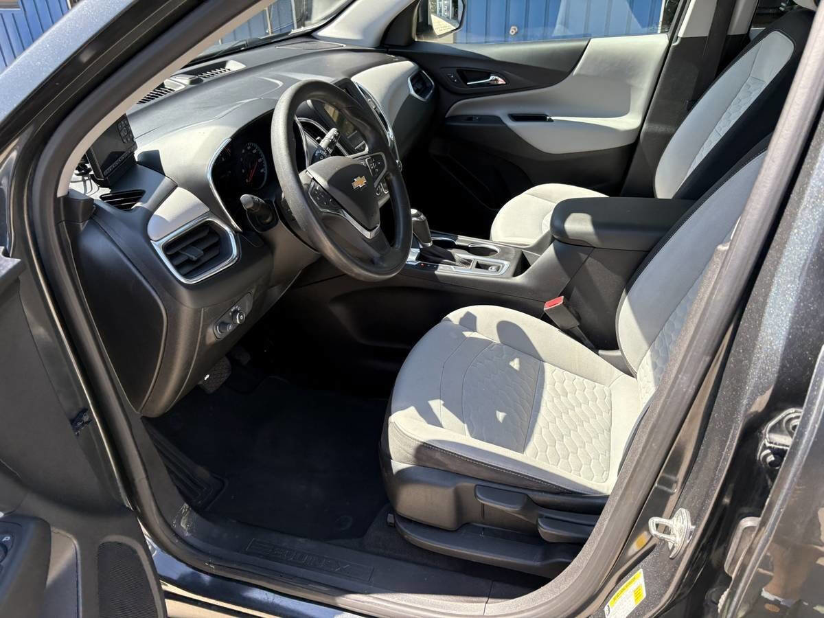 Used 2019 Chevrolet Equinox LS image 11