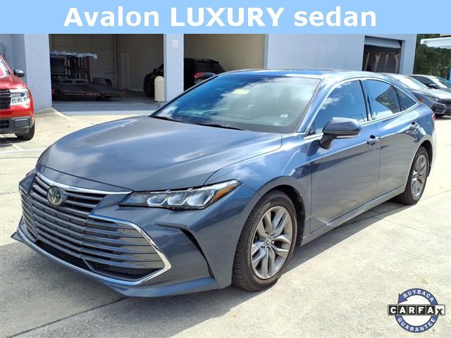 Used 2019 Toyota Avalon XLE image 3