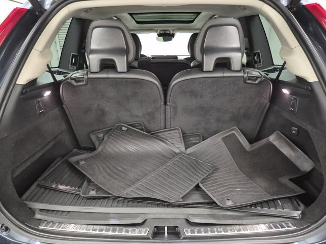 Used 2022 Volvo XC90 T5 Momentum w/ Climate Package AWD/4WD image 9