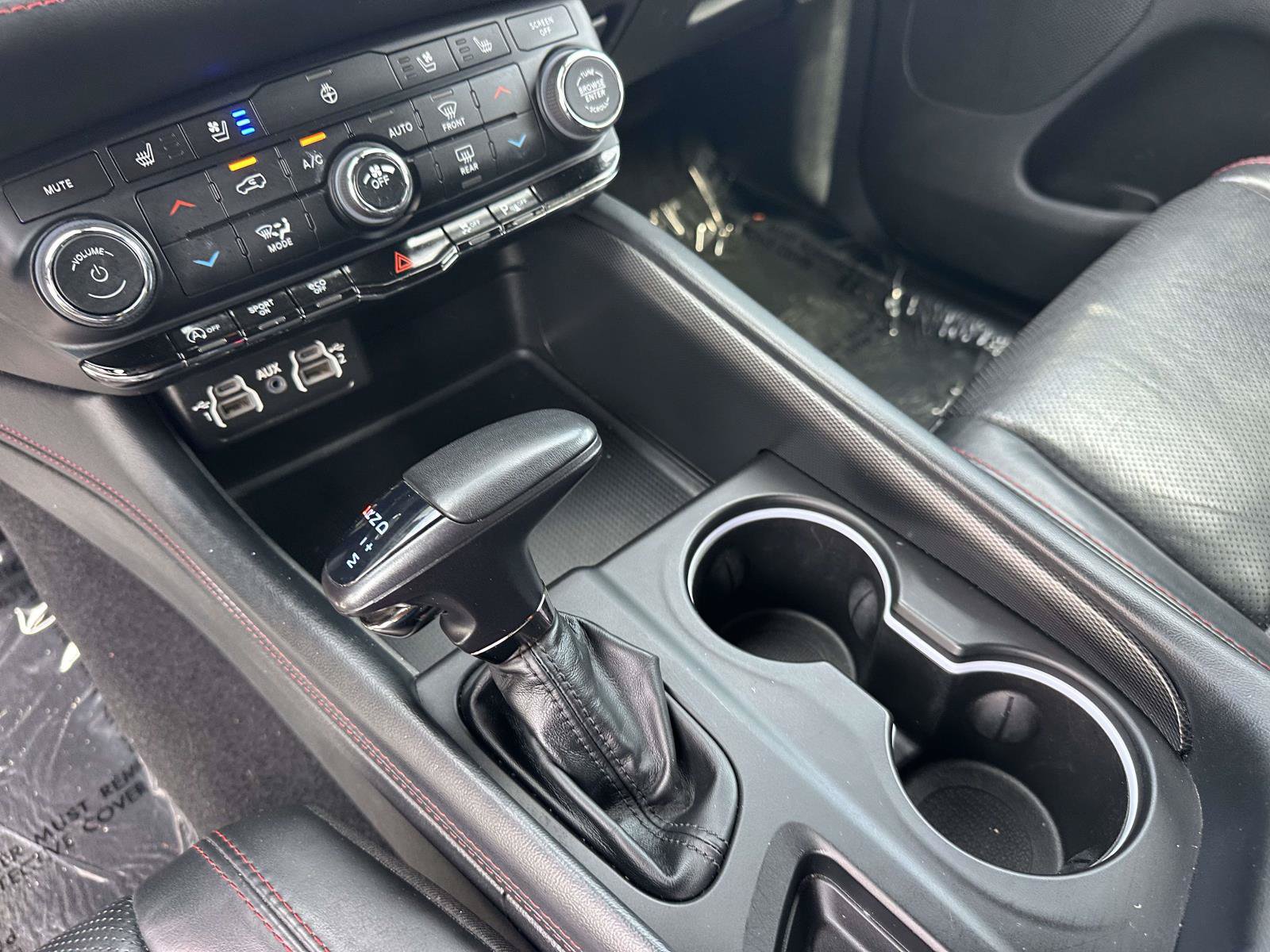 Used 2024 Dodge Durango GT RWD image 27