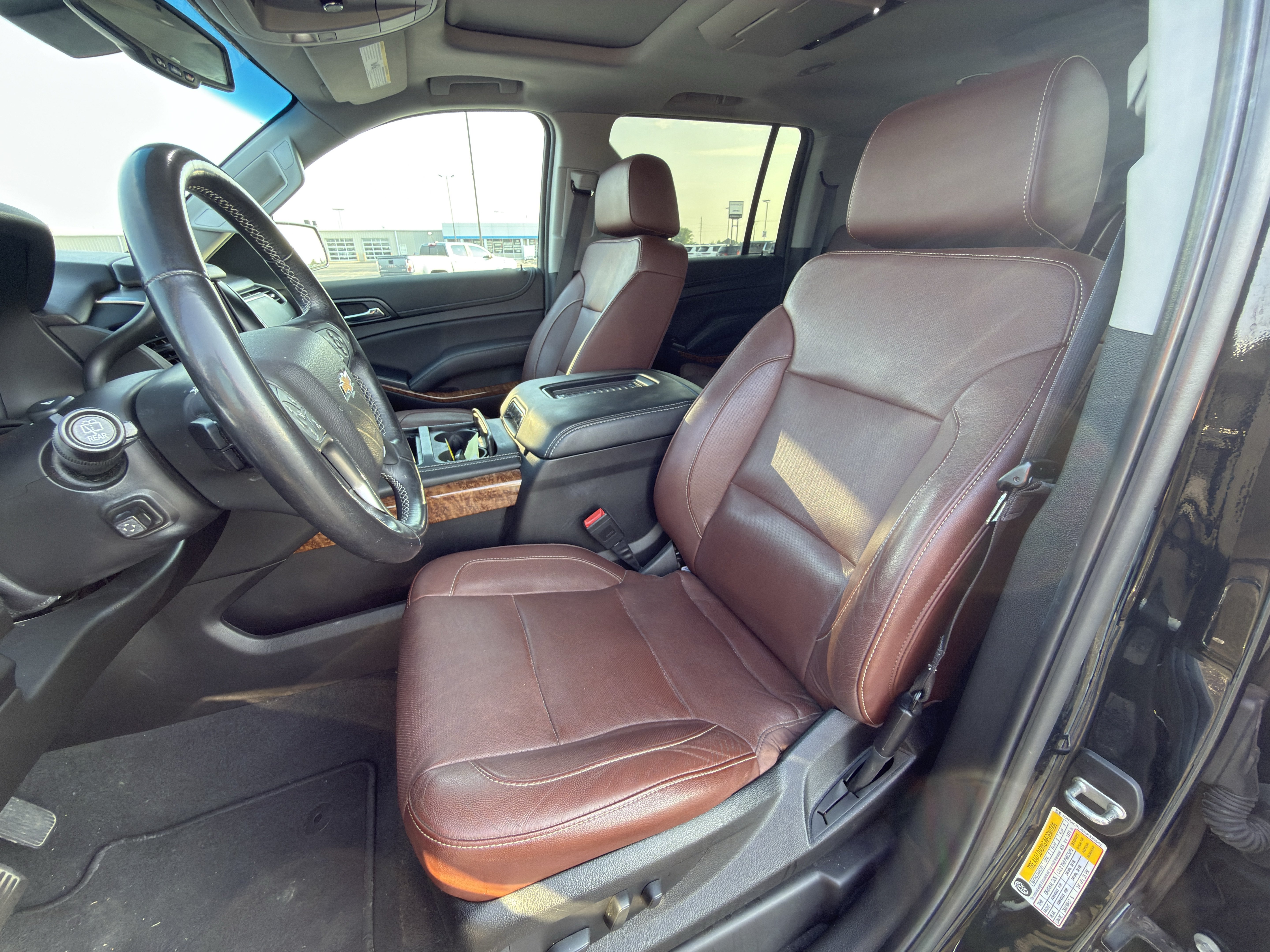 Used 2019 Chevrolet Suburban Premier w/ Premier Plus Edition AWD/4WD image 10