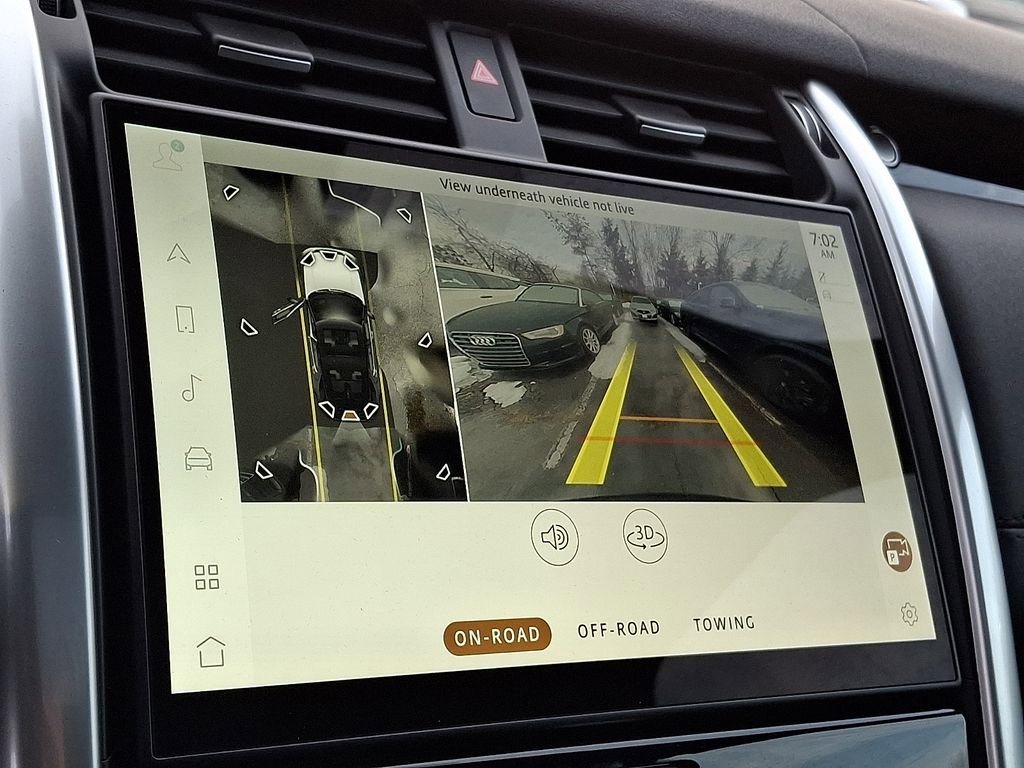 Used 2025 Land Rover Discovery S AWD/4WD image 16