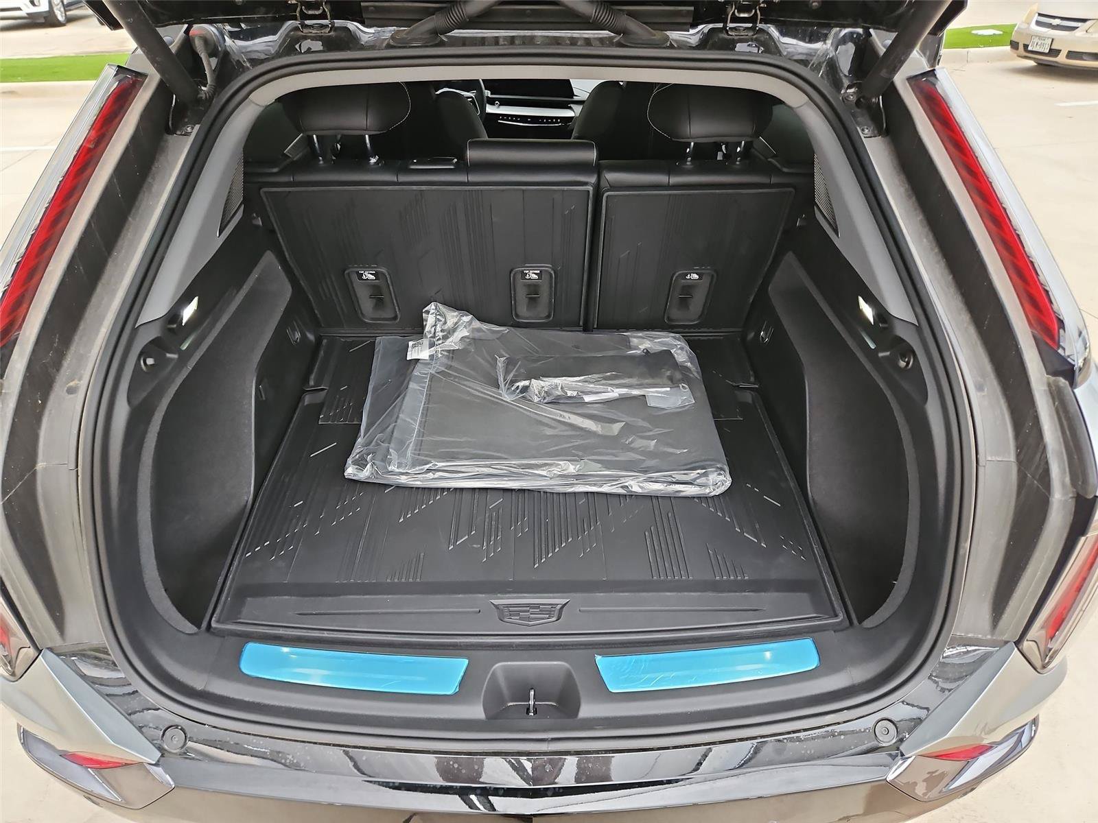 New 2026 Cadillac Optiq Sport 1 w/ LPO, Floor Liner Package RWD image 30