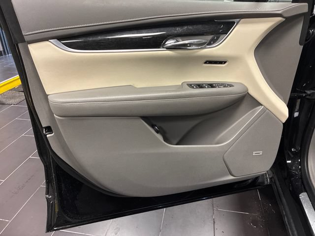 Certified 2022 Cadillac XT6 Premium Luxury w/ Technology Package FWD image 10