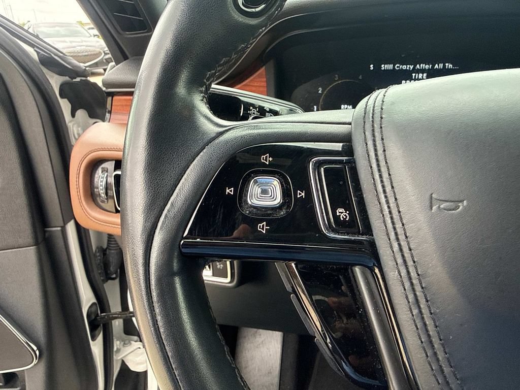 Used 2022 Lincoln Aviator Reserve w/ Equipment Group 201A AWD/4WD image 27